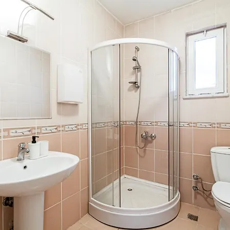 Sleek Flat Within Walking Distance To Pera Museum Apartment *