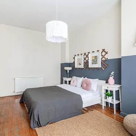 Sleek Flat Within Walking Distance To Pera Museum Apartment *