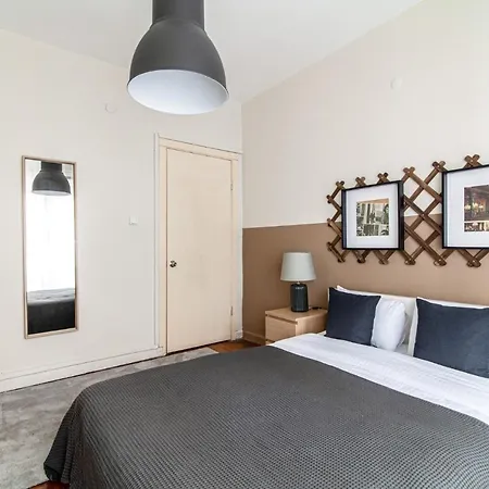 Sleek Flat Within Walking Distance To Pera Museum * Istanbul